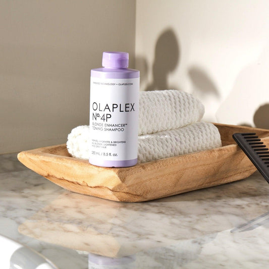 Olaplex No.4P Blond Enhancer Toning Shampoo - Loft7 Hair Spa | Friseur Salon in Erfurt